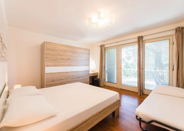 Appartement Charmantes Nur 200 Meter Zum Mit Meerblick, Liegen, Grillbereich *