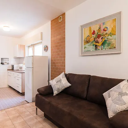 Charmantes Nur 200 Meter Zum Mit Meerblick, Liegen, Grillbereich 塞尔瑟