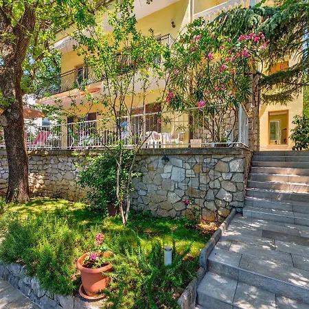 Charmantes Nur 200 Meter Zum Mit Meerblick, Liegen, Grillbereich