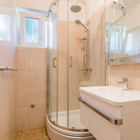 Charmantes Nur 200 Meter Zum Mit Meerblick, Liegen, Grillbereich 塞尔瑟