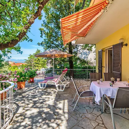 Charmantes Nur 200 Meter Zum Mit Meerblick, Liegen, Grillbereich 塞尔瑟