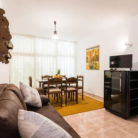 Charmantes Nur 200 Meter Zum Mit Meerblick, Liegen, Grillbereich Apartamento *