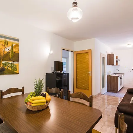 Charmantes Nur 200 Meter Zum Mit Meerblick, Liegen, Grillbereich *