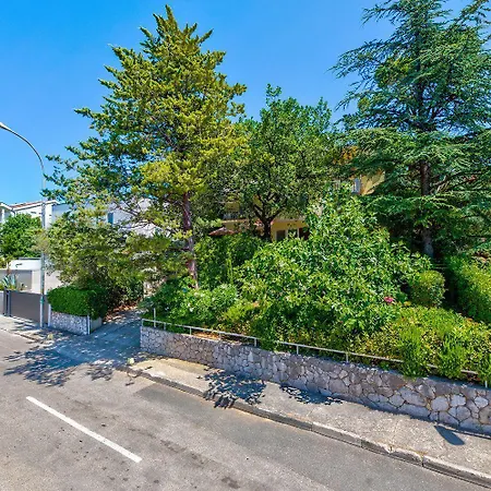 Charmantes Nur 200 Meter Zum Mit Meerblick, Liegen, Grillbereich * 塞尔瑟