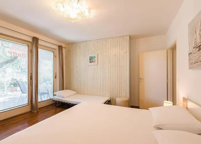 Appartamento Charmantes Nur 200 Meter Zum Mit Meerblick, Liegen, Grillbereich